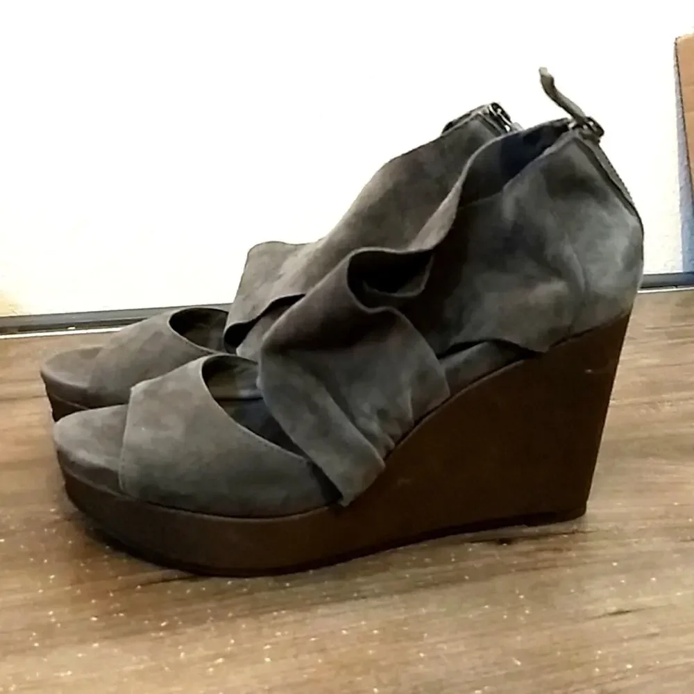 Eileen Fisher for Garnet Hill draw wedge Italian suede shoes size 8 New
